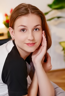 Isabele With Lovely Body At Your Leisure