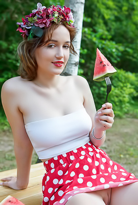 Rokki Her Mouthwatering Curves Sure To Whet Your Appetite