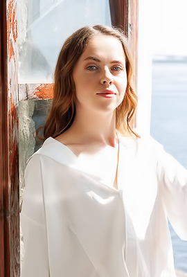 Margot Ferns Brunette Allure Unveiled On A Naked Sightseeing Adventure