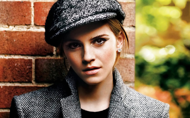 Emma Watson posing for you! - Picture 06