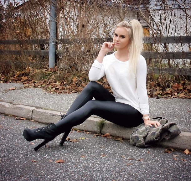 Swedish Model Anna Nystrom - Picture 04