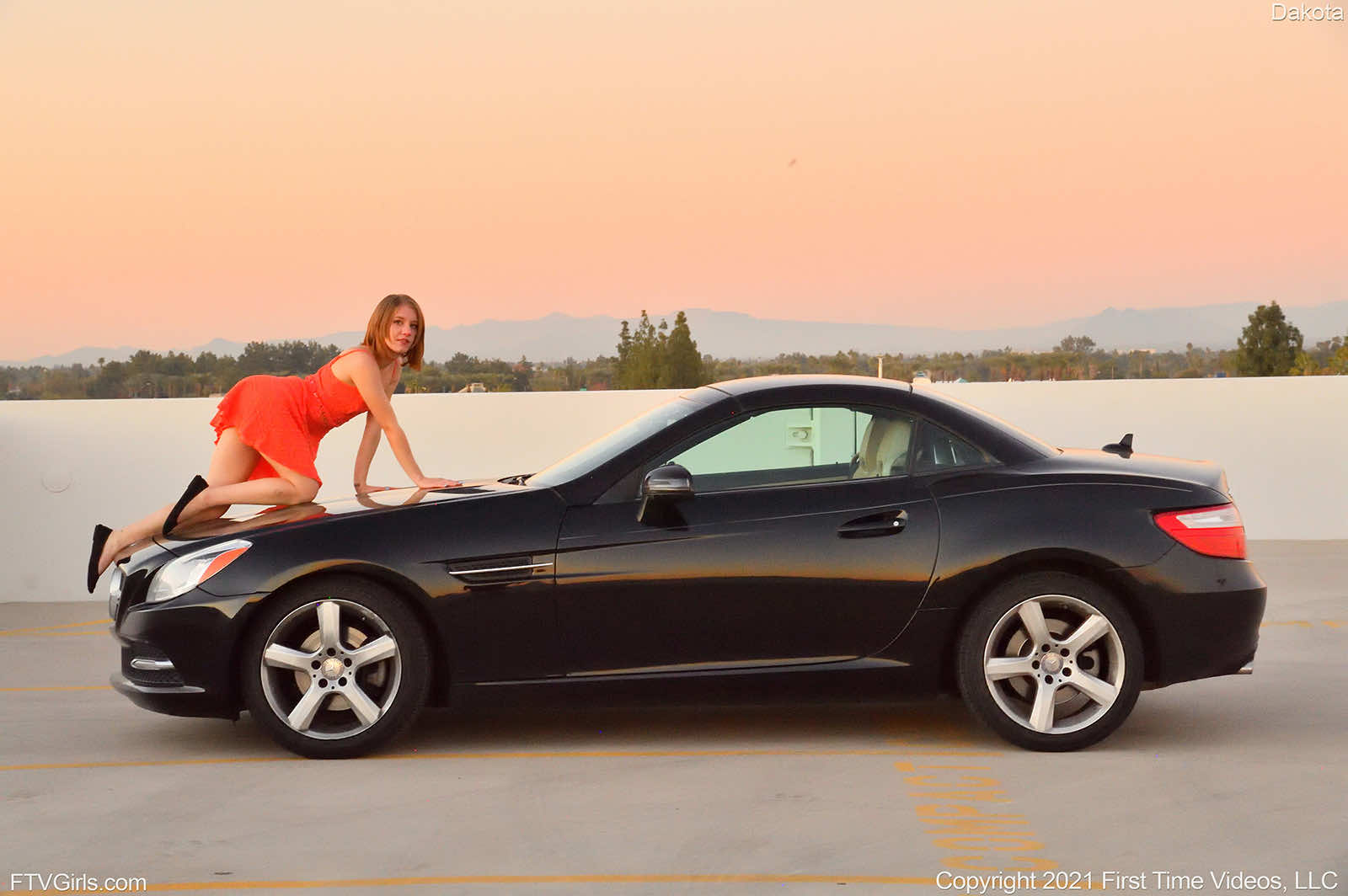 Dakota In Her Sunset Colors - Picture 11