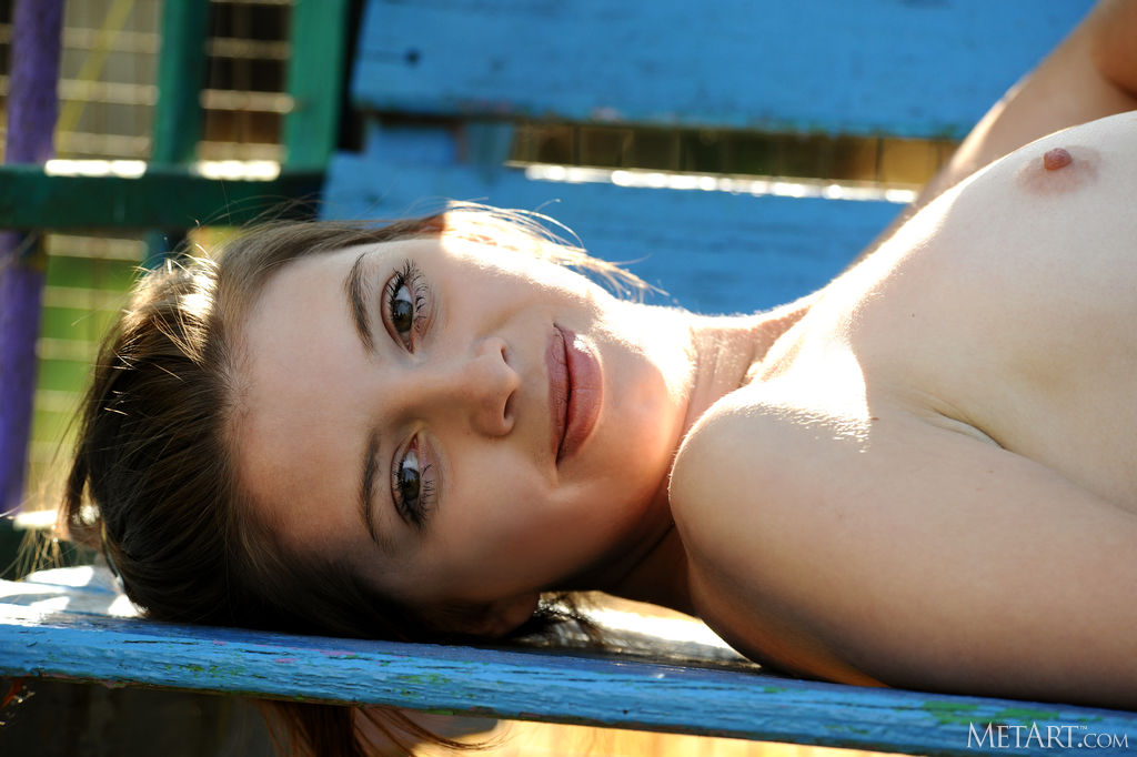 Simona Enjoying To Show Her Naked Body - Picture 17