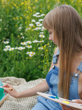 Arete Exposes Her Beautiful Breasts - photo 01 loading=