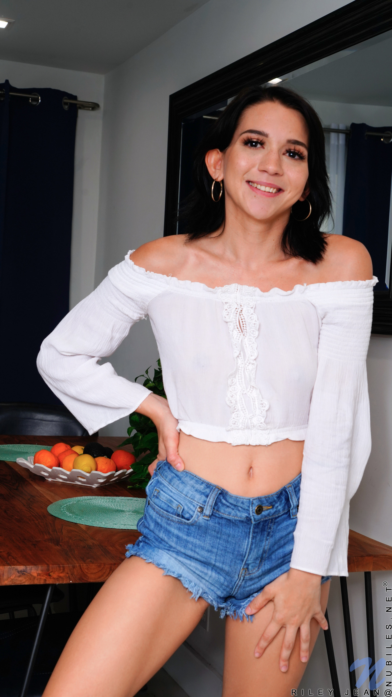 Riley Jean Making Herself Cum - Picture 00