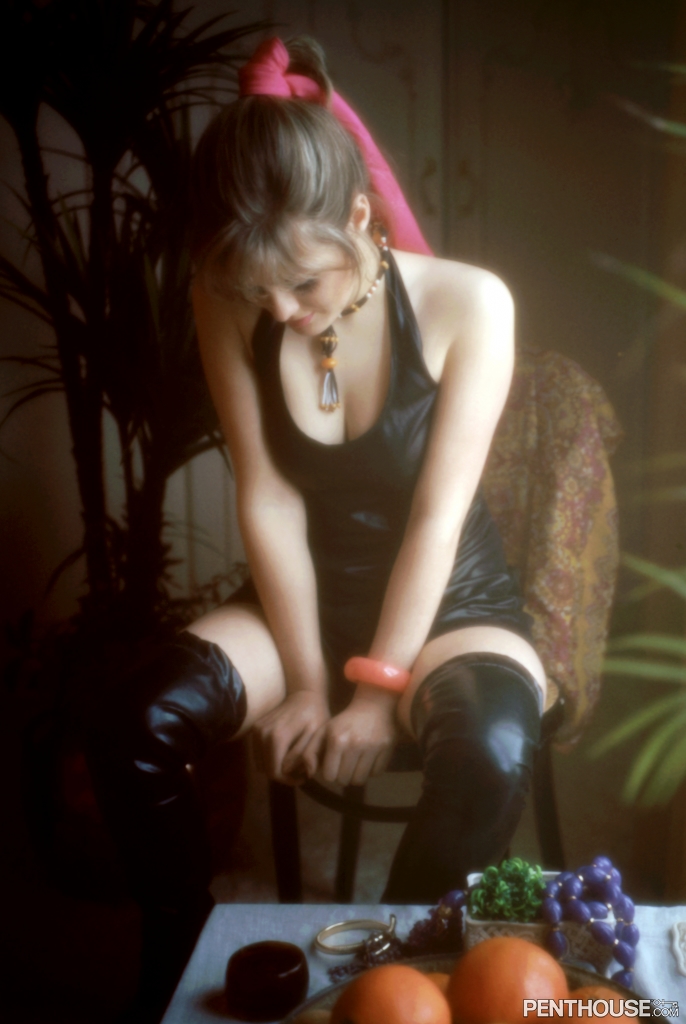 Hot Babes And Penthouse Pets From 1970 - Picture 09