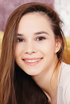 Russian Teen Model Leona Mia