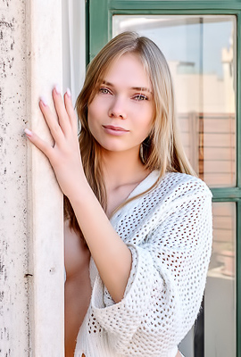 Luise Charming Blue-eyed Beauty Doesn’t Fight The Urge To Go Naked Outdoors