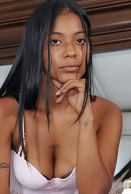 Kianas Creamy Pussy Licks and Facesitting Intensity