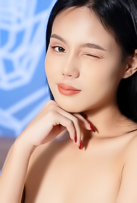 Rose Sarinz Dominates The Frame With Her Erotic Pose